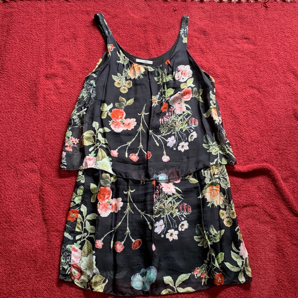 3 for $25 

Lightweight summer dress size Small